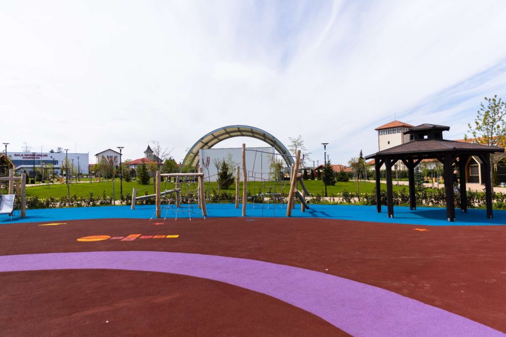 Parc Dumbrăveni — fotografie 93